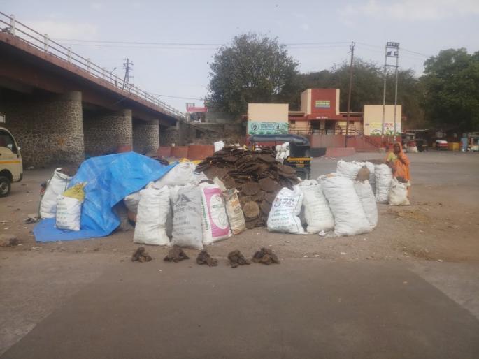 Appeal to celebrate Gomoya Holikotsav | ‘गोमय होलिकोत्सव’ साजरा करण्याचे आवाहन