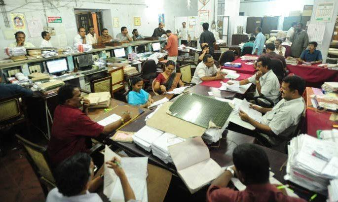 Restraint for purchase by government decision | शासन निर्णयाने खरेदीला लगाम Restraint for purchase by government decision | शासन निर्णयाने खरेदीला लगाम