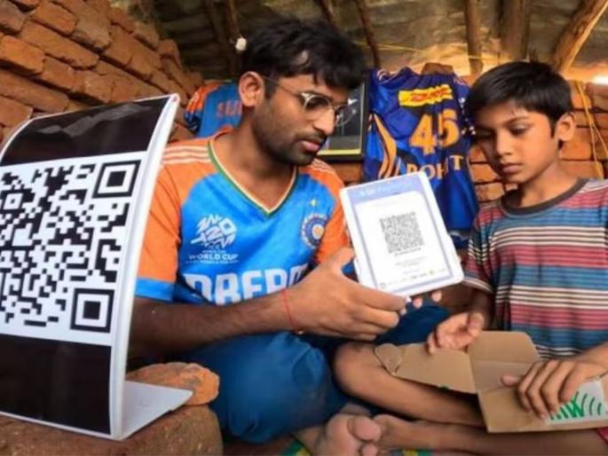 digtal bhikhari govind surya online begs daily 5 lakh followers youtube channel | ऐकावं ते नवलच! डिजिटल फ्रेंडली भिकारी; ऑनलाईन मागतो भीक, काही मिनिटांत बक्कळ कमाई digtal bhikhari govind surya online begs daily 5 lakh followers youtube channel | ऐकावं ते नवलच! डिजिटल फ्रेंडली भिकारी; ऑनलाईन मागतो भीक, काही मिनिटांत बक्कळ कमाई