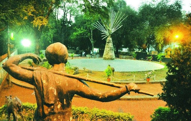 Otherwise, the Gawari brothers will be leaved food ang body | अन्यथा गोवारी बांधव अन्नत्याग व देहत्याग करणार