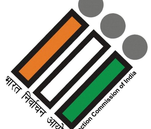 Nagpur Graduate Election: Polling will be held at 320 centers | नागपूर पदवीधर निवडणूक : ३२० केंद्रांवर होणार मतदान Nagpur Graduate Election: Polling will be held at 320 centers | नागपूर पदवीधर निवडणूक : ३२० केंद्रांवर होणार मतदान