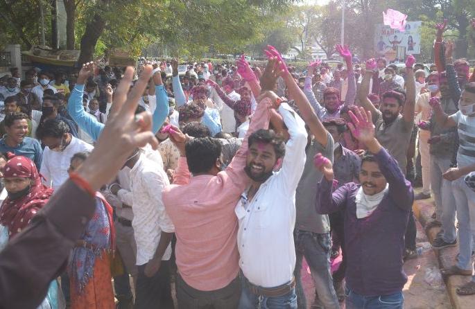 Gulal Mahavikas Aghadicha! Results of 127 Gram Panchayats announced | Maharashtra Gram Panchayat Election Resullts : नागपूर जिल्ह्यात गुलाल महाविकास आघाडीचा ! Gulal Mahavikas Aghadicha! Results of 127 Gram Panchayats announced | Maharashtra Gram Panchayat Election Resullts : नागपूर जिल्ह्यात गुलाल महाविकास आघाडीचा !