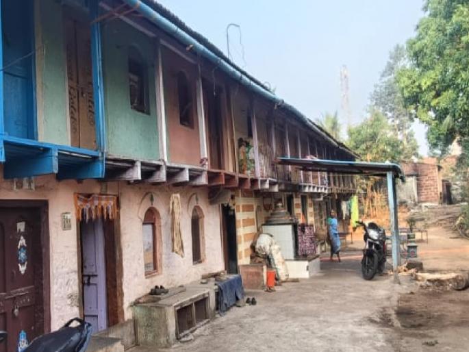 The Janavas wedding ceremony has been banished from rural areas, and the craze for office weddings is spreading even in villages. | लग्नातील ‘जाणवस’ घर ग्रामीण भागातून हद्दपार, खेड्यापाड्यातही कार्यालयामधील लग्नाची क्रेज The Janavas wedding ceremony has been banished from rural areas, and the craze for office weddings is spreading even in villages. | लग्नातील ‘जाणवस’ घर ग्रामीण भागातून हद्दपार, खेड्यापाड्यातही कार्यालयामधील लग्नाची क्रेज