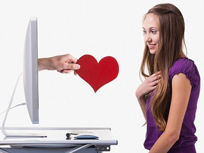 Bad grammar can stop a person from finding love study | बोंबला... व्याकरण चांगलं असेल तरच प्रेमाच्या परीक्षेत होता येईल पास! Bad grammar can stop a person from finding love study | बोंबला... व्याकरण चांगलं असेल तरच प्रेमाच्या परीक्षेत होता येईल पास!