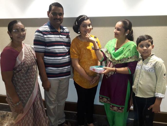 Grandfather's blessings 'Kimaya' | आजोबांच्या आशीर्वादाची ‘किमया’, सीबीएसई दहावी परीक्षेत चमकलेल्या किमया चौधरीने व्यक्त केली भावना Grandfather's blessings 'Kimaya' | आजोबांच्या आशीर्वादाची ‘किमया’, सीबीएसई दहावी परीक्षेत चमकलेल्या किमया चौधरीने व्यक्त केली भावना