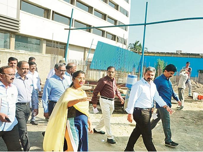 CA in custody transferred to Harsul Jail who apposes removal of encroachment | अतिक्रमण काढण्यास विरोध करणाऱ्या सीएची हर्सूल कारागृहात रवानगी CA in custody transferred to Harsul Jail who apposes removal of encroachment | अतिक्रमण काढण्यास विरोध करणाऱ्या सीएची हर्सूल कारागृहात रवानगी