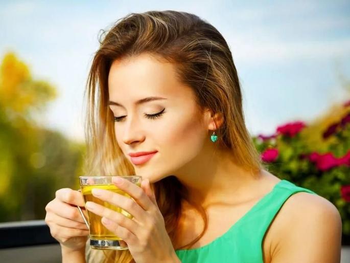 Drink these special drinks to look younger all time | नेहमी तरूण दिसायचंय? 'या' ड्रिंक्सचं करा नियमित सेवन, मग बघा कमाल! Drink these special drinks to look younger all time | नेहमी तरूण दिसायचंय? 'या' ड्रिंक्सचं करा नियमित सेवन, मग बघा कमाल!