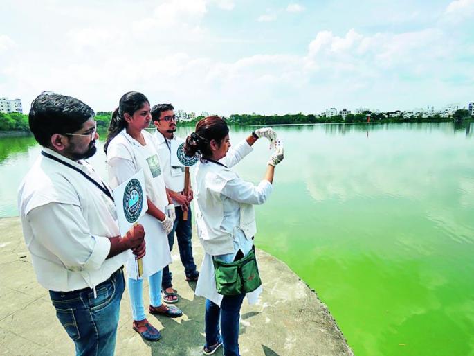 Futala, Sakkadara on Saline: Lake condition after Ganapati immersion | फुटाळा, सक्करदरा सलाईनवर : गणपती विसर्जनानंतर तलावाची अवस्था Futala, Sakkadara on Saline: Lake condition after Ganapati immersion | फुटाळा, सक्करदरा सलाईनवर : गणपती विसर्जनानंतर तलावाची अवस्था
