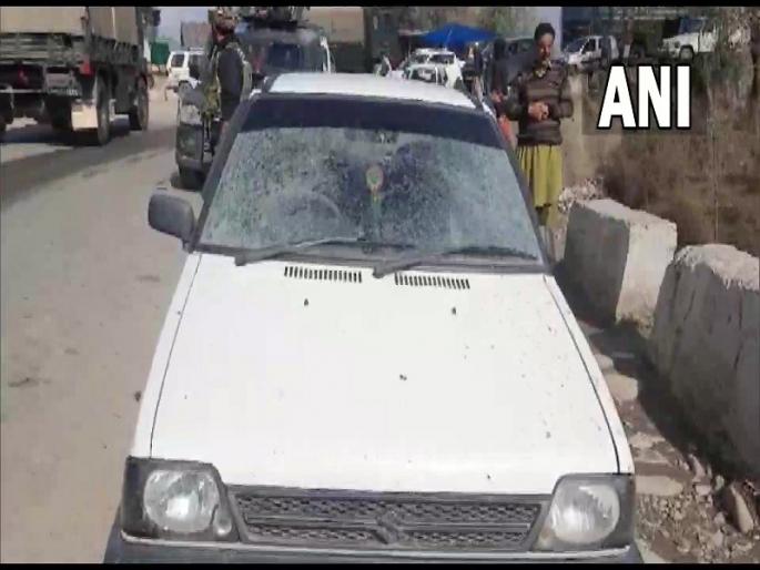 A major grenade attack in Bandipora, Jammu and Kashmir, injured six people, including two women | जम्मू-काश्मीरच्या बांदीपोरामध्ये मोठा ग्रेनेड हल्ला, दोन महिलांसह सहाजण जखमी A major grenade attack in Bandipora, Jammu and Kashmir, injured six people, including two women | जम्मू-काश्मीरच्या बांदीपोरामध्ये मोठा ग्रेनेड हल्ला, दोन महिलांसह सहाजण जखमी