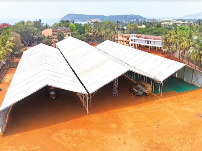 Mahayuti has booked grounds in Ratnagiri for the campaign meeting | राजकारणाच्या मैदानात, मैदानावरून राजकारण; मोक्याच्या मैदानांचे बुकिंग Mahayuti has booked grounds in Ratnagiri for the campaign meeting | राजकारणाच्या मैदानात, मैदानावरून राजकारण; मोक्याच्या मैदानांचे बुकिंग