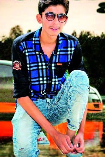 Crime branch squad Inquiry in G.S.College | गुन्हे शाखेच्या पथकाची जी. एस. कॉलेजमध्ये चौकशी Crime branch squad Inquiry in G.S.College | गुन्हे शाखेच्या पथकाची जी. एस. कॉलेजमध्ये चौकशी