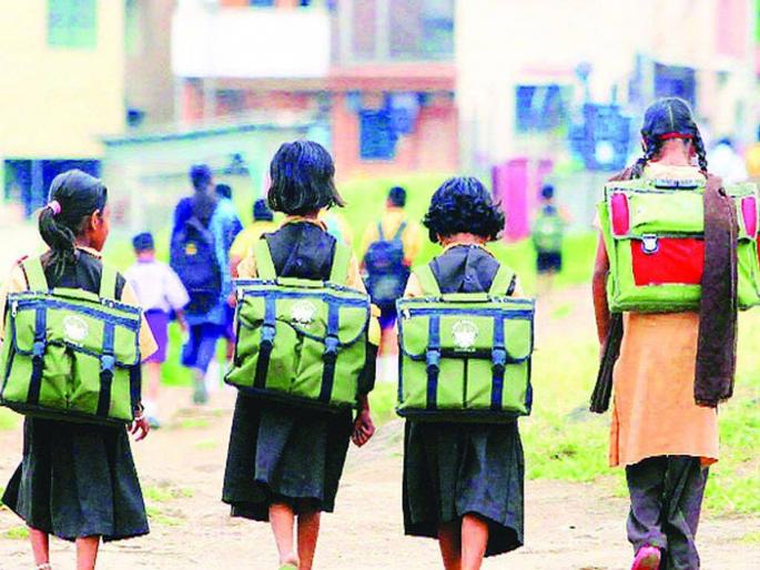 Change in caste record of twelve hundred students for tribal reservation The original mention of 'caste' was changed by the blade by erasing it | आदिवासी आरक्षणासाठी बाराशे विद्यार्थ्यांच्या जातीच्या नोंदीत बदल? मूळ 'जात' उल्लेख ब्लेडने खोडून करुन केला असा बदल Change in caste record of twelve hundred students for tribal reservation The original mention of 'caste' was changed by the blade by erasing it | आदिवासी आरक्षणासाठी बाराशे विद्यार्थ्यांच्या जातीच्या नोंदीत बदल? मूळ 'जात' उल्लेख ब्लेडने खोडून करुन केला असा बदल