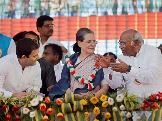 Boy minister in Karnataka, ready to send son-in-law to Lok Sabha now Will Mallikarjun Kharge break the rules? | मुलगा कर्नाटकात मंत्री, आता जावयाला लोकसभेत पाठवण्याची तयारी! मल्लिकार्जुन खर्गेच मोडणार नियम? Boy minister in Karnataka, ready to send son-in-law to Lok Sabha now Will Mallikarjun Kharge break the rules? | मुलगा कर्नाटकात मंत्री, आता जावयाला लोकसभेत पाठवण्याची तयारी! मल्लिकार्जुन खर्गेच मोडणार नियम?