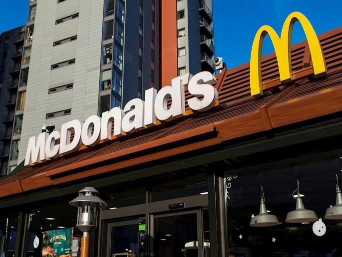 McDonald's claim rejected by 'FDA'; The authenticity of the cheese will depend on the report | ‘एफडीए’ने फेटाळला मॅकडोनल्ड्सचा दावा; चीजचा अस्सलपणा अहवालावर राहणार अवलंबून McDonald's claim rejected by 'FDA'; The authenticity of the cheese will depend on the report | ‘एफडीए’ने फेटाळला मॅकडोनल्ड्सचा दावा; चीजचा अस्सलपणा अहवालावर राहणार अवलंबून