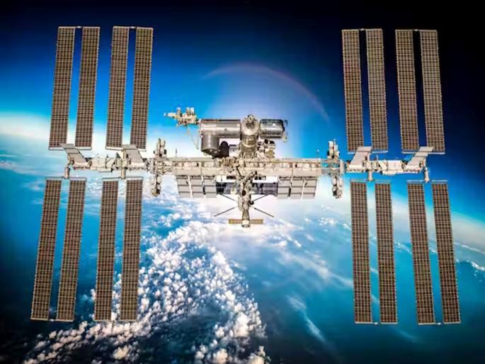 US, Russian cosmonauts went Chances of reaching the International Space Station today | अमेरिका, रशियाचे अंतराळवीर रवाना; आंतरराष्ट्रीय अवकाश स्थानकाकडे आज पोहोचण्याची शक्यता US, Russian cosmonauts went Chances of reaching the International Space Station today | अमेरिका, रशियाचे अंतराळवीर रवाना; आंतरराष्ट्रीय अवकाश स्थानकाकडे आज पोहोचण्याची शक्यता