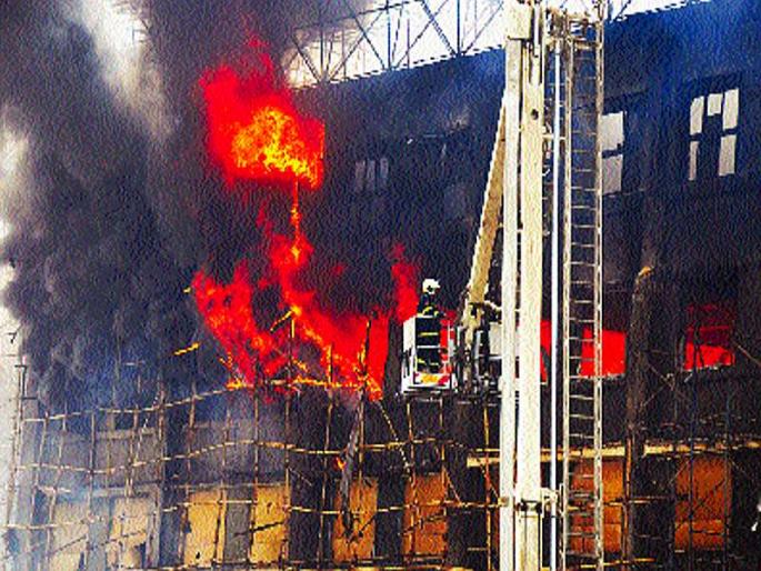 Fire inspection of all municipal buildings | अग्निकल्लोळ : पालिकेच्या सर्व इमारतींची अग्निपरीक्षा Fire inspection of all municipal buildings | अग्निकल्लोळ : पालिकेच्या सर्व इमारतींची अग्निपरीक्षा