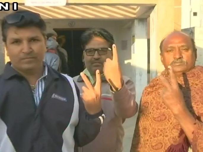 Who will win Gujarat? The final round of voting took place | कोण जिंकणार गुजरात ? मतदानाच्या फायनल राऊंडला झाली सुरुवात