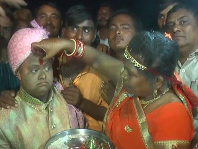 Gujarat mans lifelong wish to have a grand wedding is fulfilled without bride | एका लग्नाची अनोखी गोष्ट; नवरीशिवाय निघाली नवऱ्याची वरात