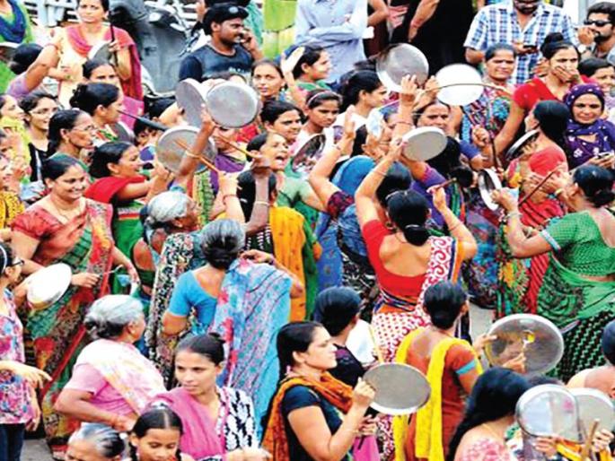 Patidar and Textile trader to junk BJP? Discussion on some seats in Surat | पाटीदार व कपडा व्यापारी भाजपाला देणार झटका? सूरतच्या काही जागांवर फटका बसण्याची चर्चा