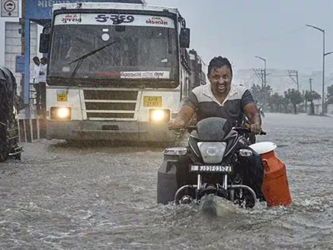 Weather Update Live: Gujarat after Delhi! Ahmedabad's airport, hospital submerged; Mayhem across the country of rain updates | दिल्लीनंतर महाराष्ट्र आता गुजरात! देशभरात पावसाचा हाहाकार, पहा कुठे काय परिस्थिती... Weather Update Live: Gujarat after Delhi! Ahmedabad's airport, hospital submerged; Mayhem across the country of rain updates | दिल्लीनंतर महाराष्ट्र आता गुजरात! देशभरात पावसाचा हाहाकार, पहा कुठे काय परिस्थिती...