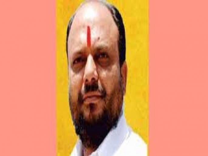 I am not on the list of traitors, in the saffron dungeon; Minister Gulabrao Patil's criticism on Rane father and son | मी गद्दारांच्या यादीत नाही, भगव्याच्या धुंंदीत; राणे पिता-पुत्रांवर मंत्री गुलाबराव  पाटील यांची टीका