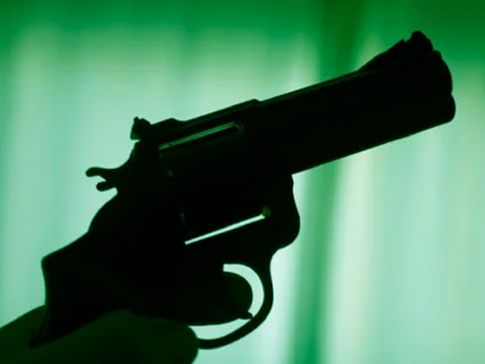 No need to be flashy; 60 more arms licenses cancelled in Beed, number reaches 160 | चमकोगिरी करायची न्हाय; बीडमध्ये आणखी ६० शस्त्र परवाने रद्द, आकडा १६० वर पोहचला No need to be flashy; 60 more arms licenses cancelled in Beed, number reaches 160 | चमकोगिरी करायची न्हाय; बीडमध्ये आणखी ६० शस्त्र परवाने रद्द, आकडा १६० वर पोहचला