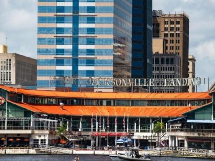United States: firing in Florida restaurant, three deaths | United States : फ्लोरिडात रेस्टॉरंटमध्ये गोळीबार, तीन जणांचा मृत्यू  United States: firing in Florida restaurant, three deaths | United States : फ्लोरिडात रेस्टॉरंटमध्ये गोळीबार, तीन जणांचा मृत्यू