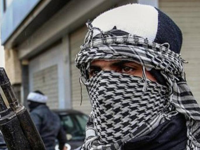 We've got a bomb, gunmen break into live shows; Narrator by attackers in Ecuador | आमच्याकडे बॉम्ब आहे, बंदूकधारी लाइव्ह शोमध्ये घुसले; इक्वेडोरमध्ये हल्लेखोरांकडून मारहाण We've got a bomb, gunmen break into live shows; Narrator by attackers in Ecuador | आमच्याकडे बॉम्ब आहे, बंदूकधारी लाइव्ह शोमध्ये घुसले; इक्वेडोरमध्ये हल्लेखोरांकडून मारहाण