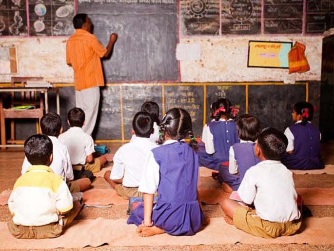 Examine the Guru as you examine other things; Brahmachaitanya Gondawalekar Maharaj says | इतर गोष्टी जशा पारखून घेता, तसेच गुरूंनाही पारखून घ्या; सांगताहेत ब्रह्मचैतन्य गोंदवलेकर महाराज Examine the Guru as you examine other things; Brahmachaitanya Gondawalekar Maharaj says | इतर गोष्टी जशा पारखून घेता, तसेच गुरूंनाही पारखून घ्या; सांगताहेत ब्रह्मचैतन्य गोंदवलेकर महाराज