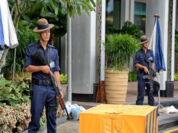 With khukris and assault rifles, Singapore's Gurkhas to guard Trump-Kim summit | नेपाळचे गुरखे करणार डोनाल्ड ट्रम्प आणि किम जोंग उन यांचे संरक्षण With khukris and assault rifles, Singapore's Gurkhas to guard Trump-Kim summit | नेपाळचे गुरखे करणार डोनाल्ड ट्रम्प आणि किम जोंग उन यांचे संरक्षण