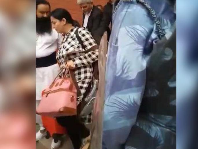 Ram Rahim had done full planning, a warning to the supporters of the Red Baga would be doing | राम रहीमने केलं होतं पूर्ण प्लानिंग, समर्थकांना भडकवण्यासाठी लाल बॅगने करणार होता इशारा  Ram Rahim had done full planning, a warning to the supporters of the Red Baga would be doing | राम रहीमने केलं होतं पूर्ण प्लानिंग, समर्थकांना भडकवण्यासाठी लाल बॅगने करणार होता इशारा