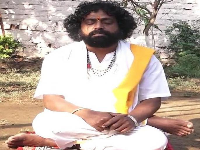 Armed robbery in Amravati district, beating of Maharaj | गुरुदासबाबा मंदिरात सशस्त्र दरोडा, महाराजांना मारहाण, दीड लाखांची रोकड लंपास Armed robbery in Amravati district, beating of Maharaj | गुरुदासबाबा मंदिरात सशस्त्र दरोडा, महाराजांना मारहाण, दीड लाखांची रोकड लंपास