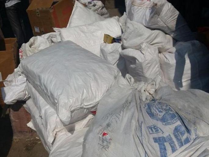 It was a friend of the police who stole gutkha worth two and a half lakhs from police station of Partur | चक्क पोलिस मित्रानेच ठाण्यातील अडीच लाखांचा गुटखा चोरला