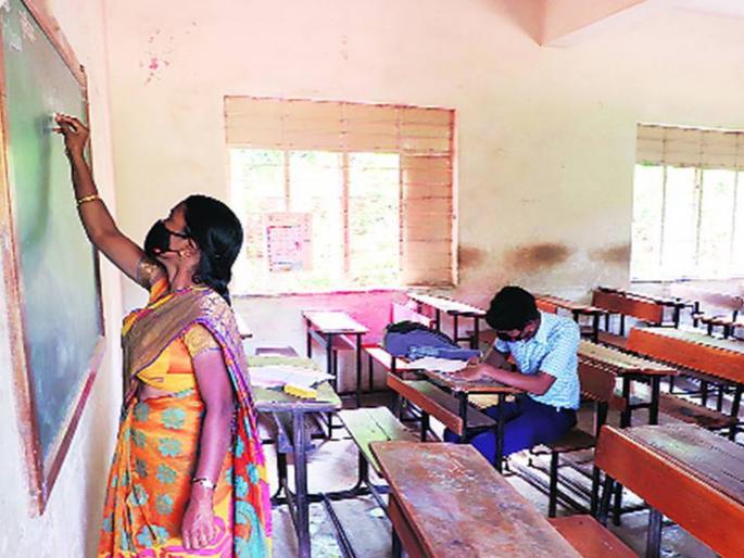 Will have to wait for some time to start schools: Central Government; Health care is important | शाळा भरण्यासाठी काही काळ प्रतीक्षा करावी लागणार: केंद्र सरकार; आरोग्यसुरक्षा महत्त्वाची Will have to wait for some time to start schools: Central Government; Health care is important | शाळा भरण्यासाठी काही काळ प्रतीक्षा करावी लागणार: केंद्र सरकार; आरोग्यसुरक्षा महत्त्वाची