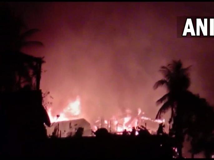 massive fire more than 15 cylinder blast at slum Area in guwahati many houses erupt in flames | Guwahati Fire: गुवाहाटीत एकामागून एक १५ सिलेंडरचे स्फोट; २५ हून अधिक घरे जळून खाक, बचाव कार्य सुरु massive fire more than 15 cylinder blast at slum Area in guwahati many houses erupt in flames | Guwahati Fire: गुवाहाटीत एकामागून एक १५ सिलेंडरचे स्फोट; २५ हून अधिक घरे जळून खाक, बचाव कार्य सुरु