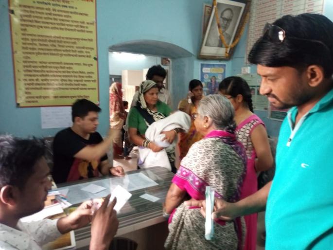 inauguration of the building of Shirpur Health Cente pending | शिरपूर आरोग्य केंद्राच्या इमारतीचे लोकार्पण रखडले; जून्याच इमारतीत उपचार inauguration of the building of Shirpur Health Cente pending | शिरपूर आरोग्य केंद्राच्या इमारतीचे लोकार्पण रखडले; जून्याच इमारतीत उपचार