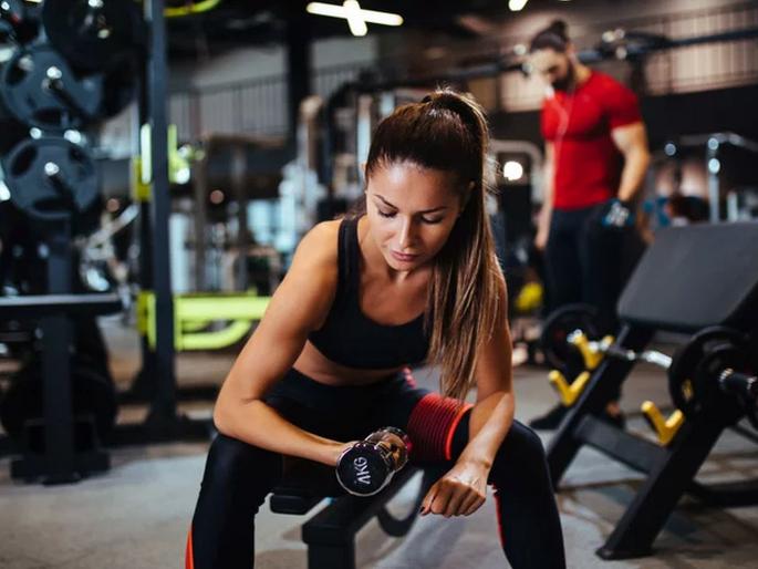 How to select gym dress for better impact | जिममध्ये एक्सरसाइज करताना कसे कपडे वापरावेत, तुम्हाला माहीत आहे का? How to select gym dress for better impact | जिममध्ये एक्सरसाइज करताना कसे कपडे वापरावेत, तुम्हाला माहीत आहे का?