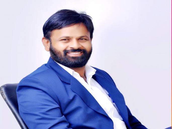 Laxman Hake's character on backward class commission by lying | खोटेपणा करुन लक्ष्मण हाकेंची मागासवर्ग आयोगावर वर्णी Laxman Hake's character on backward class commission by lying | खोटेपणा करुन लक्ष्मण हाकेंची मागासवर्ग आयोगावर वर्णी