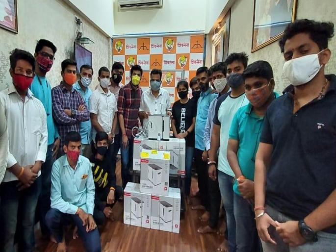 The unique concept of Oxygen Bank of Yuva Sena is implemented in Dindoshi | दिंडोशीत राबवली जाते युवा सेनेची ऑक्सिजन बँकची अनोखी संकल्पना The unique concept of Oxygen Bank of Yuva Sena is implemented in Dindoshi | दिंडोशीत राबवली जाते युवा सेनेची ऑक्सिजन बँकची अनोखी संकल्पना