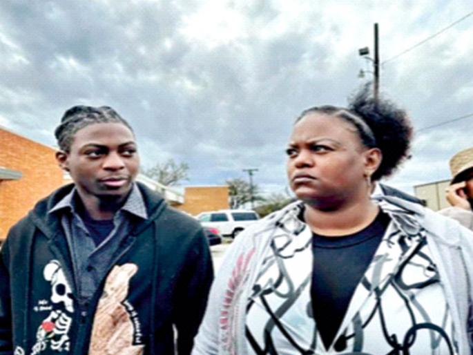 Daryl is guilty, because? - Hairstyle! | डॅरियल दोषी आहे, कारण? - हेअरस्टाइल! Daryl is guilty, because? - Hairstyle! | डॅरियल दोषी आहे, कारण? - हेअरस्टाइल!