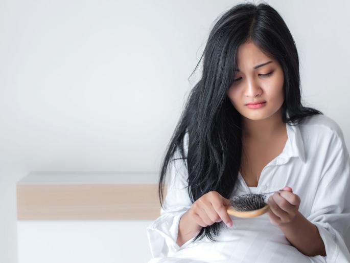 Eat these 4 things to stop hair fall | तेल लावा, शाम्पू वापरा, केस गळणं थांबतच नाही? मग या 4 गोष्टी खा, केस गळणं थांबेल