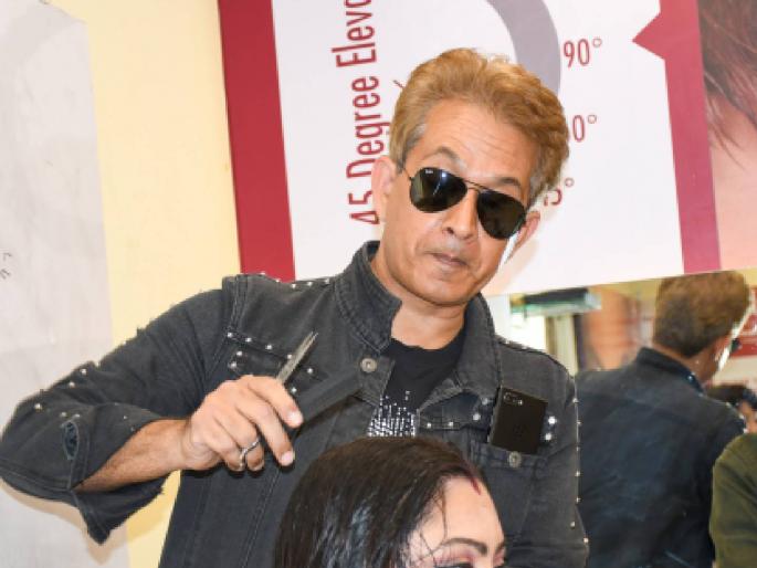 Famous hair stylist 'Javed Habib' in trouble! 20 FIRs so far, police have started action; What is the real case? | प्रसिद्ध हेअर स्टायलिस्ट 'जावेद हबीब' अडचणीत! आतापर्यंत २० एफआयआर, पोलिसांनी कारवाई सुरू केली; नेमकं प्रकरण काय?