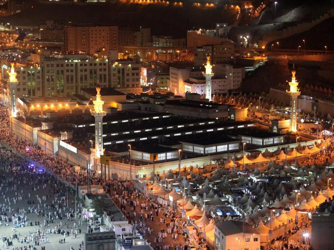 GST reduction for Haj pilgrims | जीएसटी घटल्याने हज यात्रेकरूंसाठी ‘अच्छे दिन’ GST reduction for Haj pilgrims | जीएसटी घटल्याने हज यात्रेकरूंसाठी ‘अच्छे दिन’