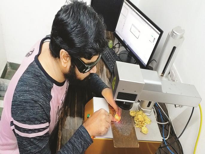 Purity guaranteed! Hallmark seal for 41 rupees on jewelry | शुद्धतेची हमी ! दागिन्यांवर ४१ रुपयांत हॉलमार्कचा शिक्का Purity guaranteed! Hallmark seal for 41 rupees on jewelry | शुद्धतेची हमी ! दागिन्यांवर ४१ रुपयांत हॉलमार्कचा शिक्का