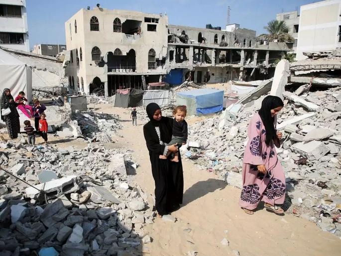 Hamas-Israel war kills 70 percent of Gaza's women, children; Unrest over UN report | हमास-इस्रायल युद्धात गाझाच्या ७० टक्के महिला, मुलांचा बळी गेला; युएनच्या अहवालामुळे खळबळ Hamas-Israel war kills 70 percent of Gaza's women, children; Unrest over UN report | हमास-इस्रायल युद्धात गाझाच्या ७० टक्के महिला, मुलांचा बळी गेला; युएनच्या अहवालामुळे खळबळ