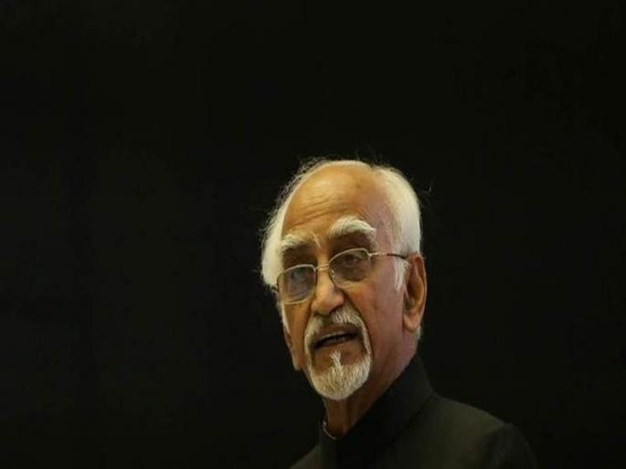 Ansari should go to the country where they feel safe, the Sangha took the news | अन्सारींनी जिथं सुरक्षित वाटतं त्या देशात जावं,'संघा'ने घेतला समाचार 