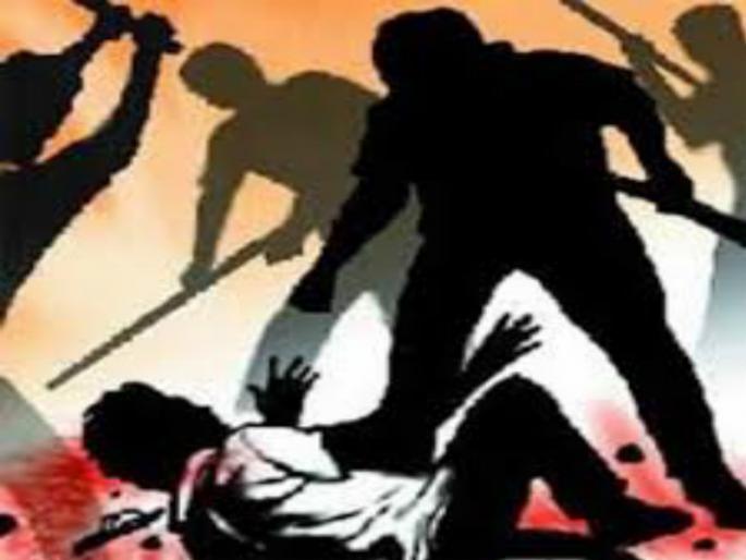 The complainant's mother and daughter-in-law beat up the complainant's wife and sister after lodging a complaint with the police | पोलिसात तक्रार केल्याने नशेडीच्या आई, वहिनीने केली तक्रारदाराच्या पत्नी व बहिणीस मारहाण The complainant's mother and daughter-in-law beat up the complainant's wife and sister after lodging a complaint with the police | पोलिसात तक्रार केल्याने नशेडीच्या आई, वहिनीने केली तक्रारदाराच्या पत्नी व बहिणीस मारहाण