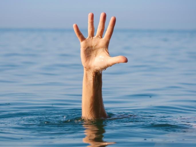 Why such a life threatening adventure? | असे जीवघेणे साहस कशासाठी ? Why such a life threatening adventure? | असे जीवघेणे साहस कशासाठी ?