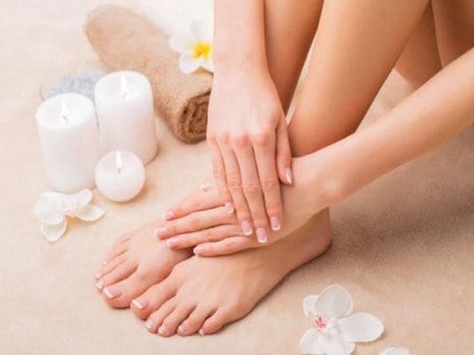 Tips to get soft and beautiful hand feet | काही वेळातच दूर होईल हाता-पायांचा कोरडेपणा; फायदेशीर ठरतील 'हे' घरगुती उपाय Tips to get soft and beautiful hand feet | काही वेळातच दूर होईल हाता-पायांचा कोरडेपणा; फायदेशीर ठरतील 'हे' घरगुती उपाय
