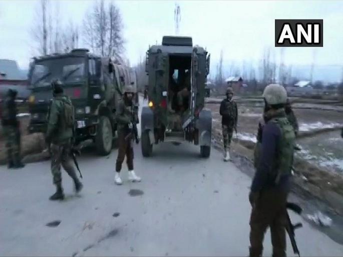 Jammu and Kashmir: One terrorist has been gunned down by security forces in Handwara | Jammu And Kashmir : हंदवाडा चकमकीत एका दहशतवाद्याचा खात्मा Jammu and Kashmir: One terrorist has been gunned down by security forces in Handwara | Jammu And Kashmir : हंदवाडा चकमकीत एका दहशतवाद्याचा खात्मा
